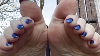 Miss Rosiersquo;s quick soles and feet show